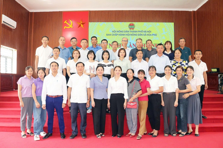 Ban chấp hành Hội nông dân xã Hòa Phú tổ chức Hội nghị lần thứ nhất.- Ảnh 4.