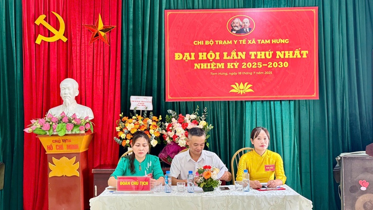Chi bộ Trạm Y tế xã Tam Hưng tổ chức Đại hội nhiệm kỳ 2025–2030 - Phát huy vai trò nòng cốt trong công tác chăm sóc sức khỏe Nhân dân- Ảnh 2.