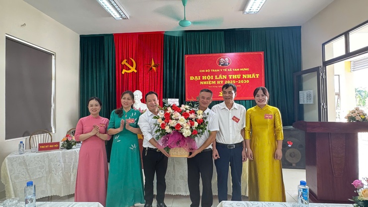 Chi bộ Trạm Y tế xã Tam Hưng tổ chức Đại hội nhiệm kỳ 2025–2030 - Phát huy vai trò nòng cốt trong công tác chăm sóc sức khỏe Nhân dân- Ảnh 6.