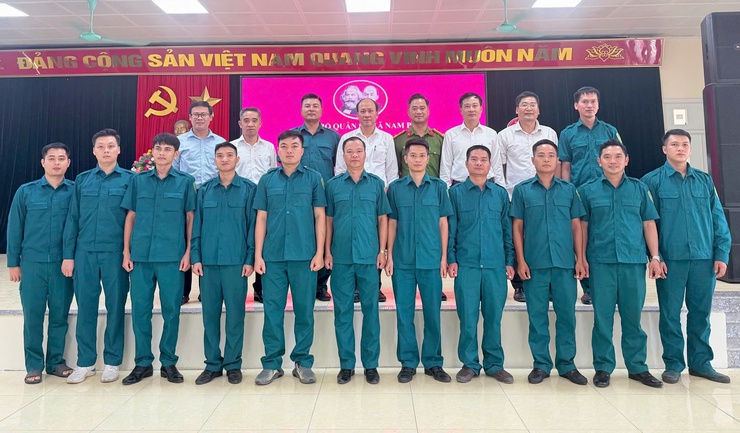 Xây dựng Chi bộ Quân sự xã Nam Phù vững mạnh toàn diện, thực sự là hạt nhân chính trị trong thực hiện nhiệm vụ quốc phòng, quân sự địa phương- Ảnh 1.
