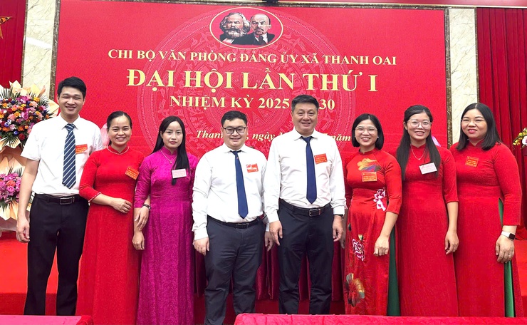 Đại hội Chi bộ Văn phòng Đảng ủy xã Thanh Oai lần thứ nhất, nhiệm kỳ 2025–2030- Ảnh 3.