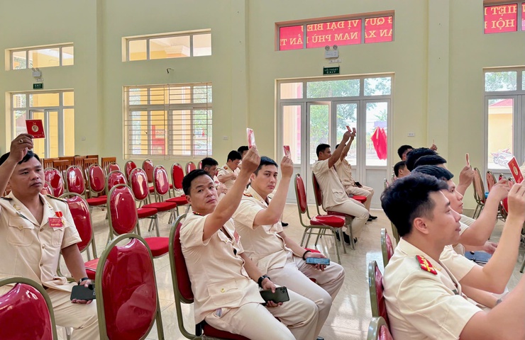Vững bước dưới mái nhà chung của Đảng bộ Công an xã Nam Phù, vững tin vì bình yên cuộc sống của Nhân dân- Ảnh 7.