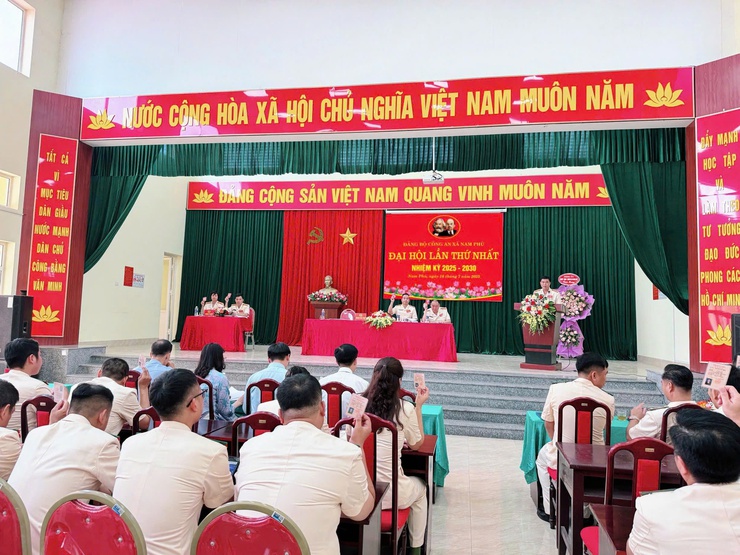 Vững bước dưới mái nhà chung của Đảng bộ Công an xã Nam Phù, vững tin vì bình yên cuộc sống của Nhân dân- Ảnh 6.