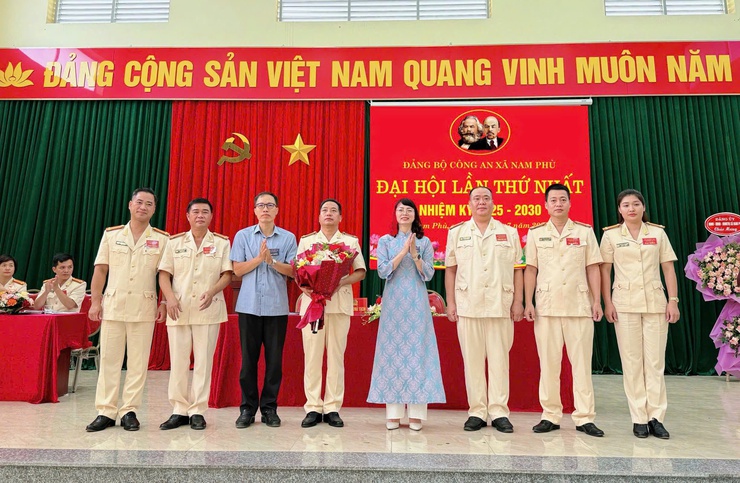 Vững bước dưới mái nhà chung của Đảng bộ Công an xã Nam Phù, vững tin vì bình yên cuộc sống của Nhân dân- Ảnh 5.