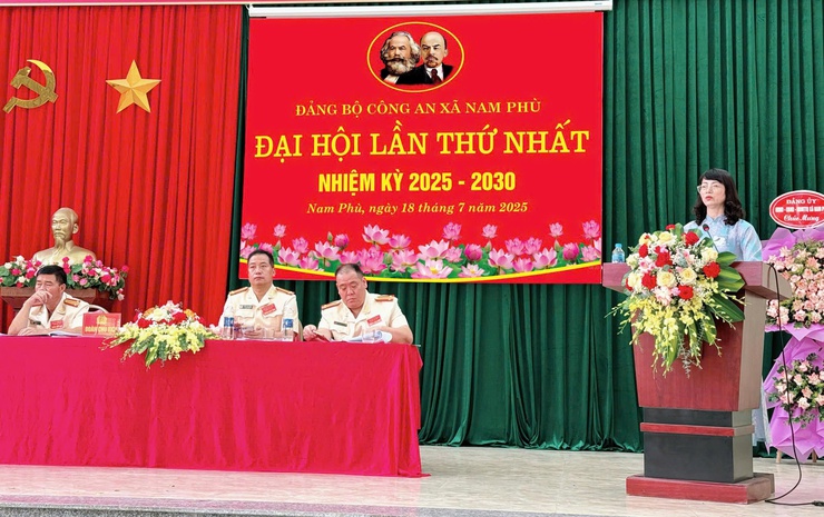 Vững bước dưới mái nhà chung của Đảng bộ Công an xã Nam Phù, vững tin vì bình yên cuộc sống của Nhân dân- Ảnh 8.