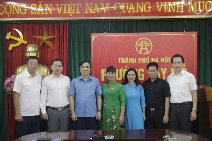 Hội nghị công bố các Quyết định thành lập Chi bộ 
trực thuộc Đảng bộ UBND phường Tây Mỗ- Ảnh 5.