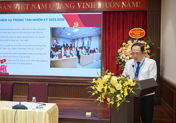 ĐẠI HỘI LẦN THỨ I ĐẢNG BỘ CÁC CƠ QUAN ĐẢNG PHƯỜNG CỬA NAM, NHIỆM KỲ 2025 – 2030: DÂN CHỦ - TRÍ TUỆ - ĐOÀN KẾT - PHÁT TRIỂN- Ảnh 7.