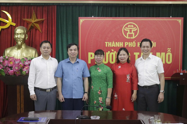 Hội nghị công bố các Quyết định thành lập Chi bộ 
trực thuộc Đảng bộ UBND phường Tây Mỗ- Ảnh 6.