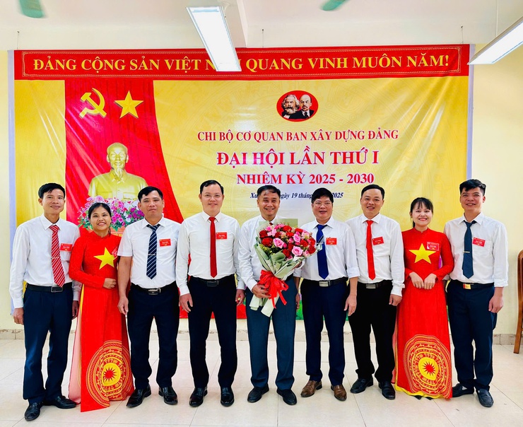 Các Chi bộ thuộc Đảng bộ các cơ quan Đảng đồng loạt tổ chức đại hội nhiệm kỳ 2025 – 2030- Ảnh 10.