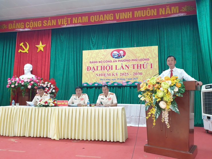 105 Đại biểu dự Đại hội lần thứ Nhất Đảng bộ Công an phường Phú Lương nhiệm kỳ 2025 – 2030- Ảnh 3.