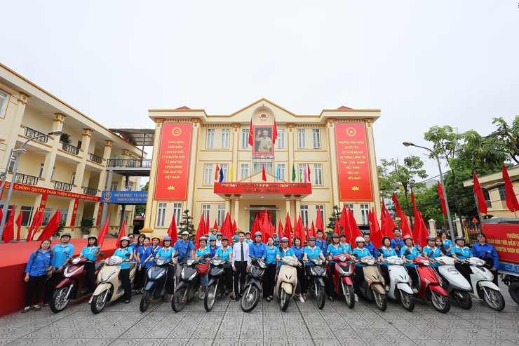 PHƯỜNG VĨNH HƯNG TỔ CHỨC LỄ PHÁT ĐỘNG PHONG TRÀO THI ĐUA “PHƯỜNG VĨNH HƯNG VÌ MÔI TRƯỜNG SÁNG – XANH – SẠCH – ĐẸP”- Ảnh 3.