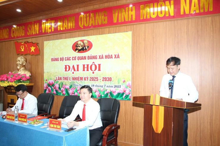 SÔI NỔI ĐẠI HỘI CÁC CHI, ĐẢNG BỘ TRỰC THUỘC TIẾN TỚI ĐẠI HỘI ĐẢNG BỘ XÃ HÒA XÁ LẦN THỨ I, NHIỆM KỲ 2025-2030- Ảnh 1.