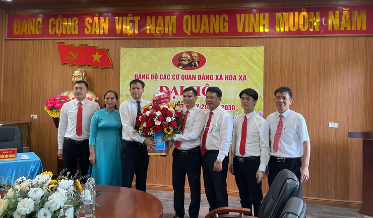 SÔI NỔI ĐẠI HỘI CÁC CHI, ĐẢNG BỘ TRỰC THUỘC TIẾN TỚI ĐẠI HỘI ĐẢNG BỘ XÃ HÒA XÁ LẦN THỨ I, NHIỆM KỲ 2025-2030- Ảnh 3.