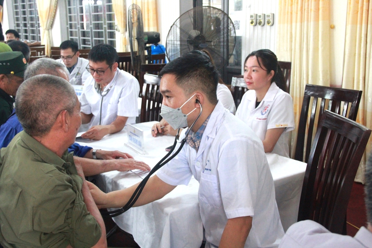 Xã Thạch Thất: tổ chức hoạt động khám, cấp phát thuốc miễn phí cho Thương, bệnh binh nhân dịp kỷ niệm 78 năm Ngày Thương binh - Liệt sĩ (27/7/1947 – 27/7/2025)- Ảnh 7.
