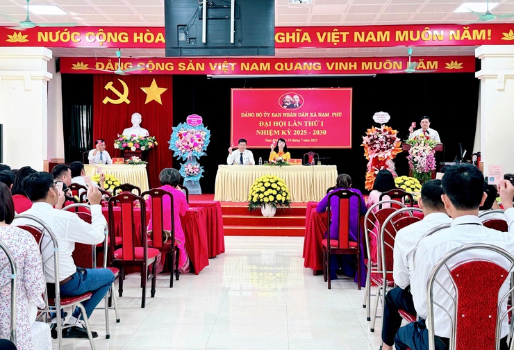 Đảng bộ UBND xã Nam Phù quyết tâm đổi mới, đoàn kết vững vàng, kiến tạo tương lai- Ảnh 5.