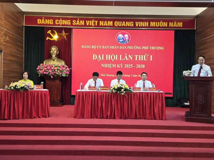 Đại hội Đảng bộ UBND Phường Phú Thượng nhiệm kỳ 2025 -2030 thành công tốt đẹp.- Ảnh 5.
