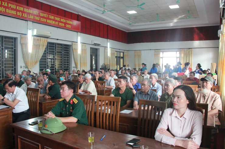 Xã Thạch Thất: tổ chức hoạt động khám, cấp phát thuốc miễn phí cho Thương, bệnh binh nhân dịp kỷ niệm 78 năm Ngày Thương binh - Liệt sĩ (27/7/1947 – 27/7/2025)- Ảnh 2.