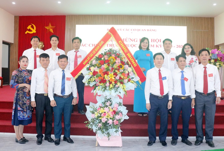 Các Chi bộ thuộc Đảng bộ các cơ quan Đảng đồng loạt tổ chức đại hội nhiệm kỳ 2025 – 2030- Ảnh 1.