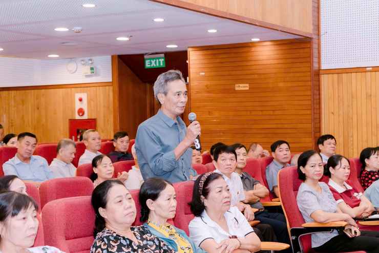 Tổ đại biểu số 9, Đoàn đại biểu HĐND thành phố Hà Nội tổ chức tiếp xúc cử tri các phường Việt Hưng, Long Biên, Phúc Lợi và Bồ Đề sau kỳ họp thứ 25 HĐND Thành phố khoá XVI nhiệm kỳ 2021 – 2026.- Ảnh 2.