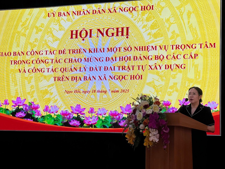 Hội Nghị: Giao ban công tác để triển khai một số nhiệm vụ trong công tác đại hội Đảng bộ các cấp và công tác quản lý đất đai trật xây dựng trên địa bàn xã Ngọc Hồi- Ảnh 3.