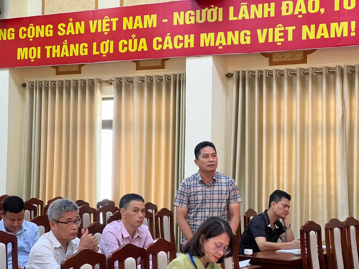 Hội Nghị: Giao ban công tác để triển khai một số nhiệm vụ trong công tác đại hội Đảng bộ các cấp và công tác quản lý đất đai trật xây dựng trên địa bàn xã Ngọc Hồi- Ảnh 5.