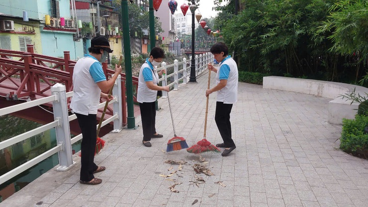 Phường Ba Đình: Tổ chức Lễ ra quân cao điểm thực hiện phong trào “Sáng- Xanh-Sạch- Đẹp” nhân dịp kỷ niệm 80 năm Cách mạng tháng Tám và Quốc khánh 2/9- Ảnh 9.