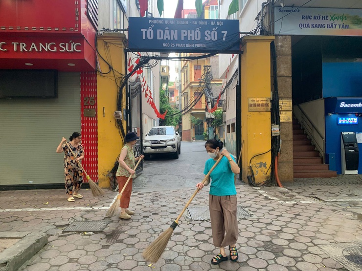 Phường Ba Đình: Tổ chức Lễ ra quân cao điểm thực hiện phong trào “Sáng- Xanh-Sạch- Đẹp” nhân dịp kỷ niệm 80 năm Cách mạng tháng Tám và Quốc khánh 2/9- Ảnh 5.