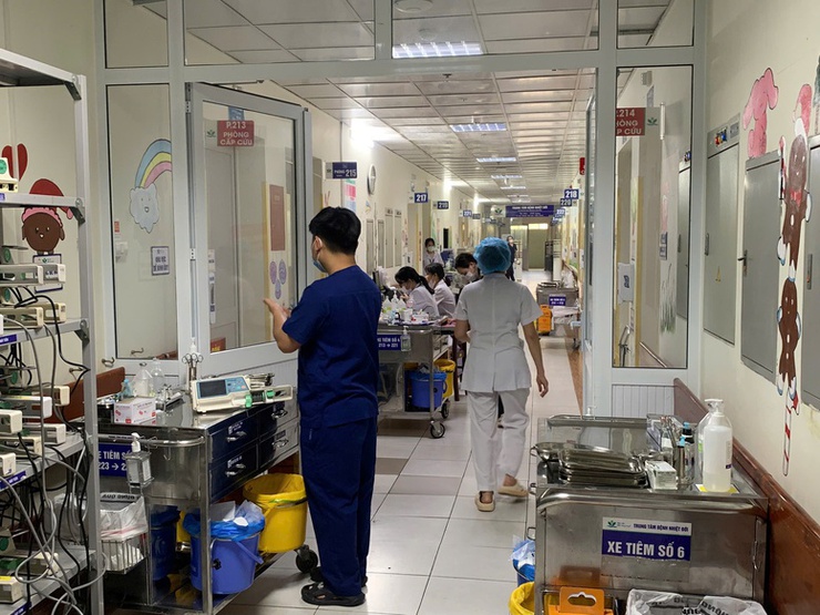 Phòng, chống dịch bệnh đợt cao điểm kỷ niệm 80 Cách mạng tháng Tám và Quốc khánh 02/9- Ảnh 1.