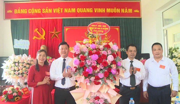 Đại hội Đảng bộ Trạm Y tế xã Hát Môn lần thứ nhất nhiệm kỳ 2025 - 2030- Ảnh 2.