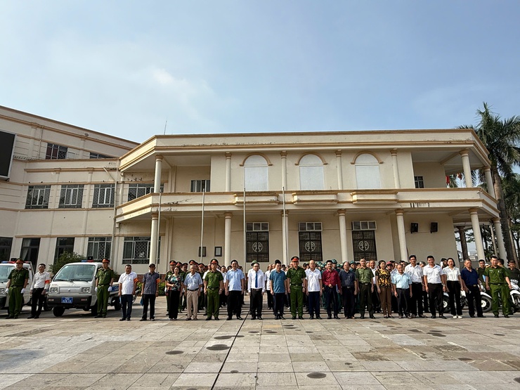 Công an xã Thanh Trì: Quyết liệt ra quân đảm bảo ANTT Đại hội Đại biểu Đảng bộ xã Thanh Trì lần thứ I, nhiệm kỳ 2025 - 2030 và các sự kiện chính trị quan trọng diễn ra trên địa bàn- Ảnh 6.