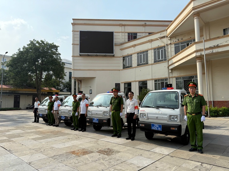 Công an xã Thanh Trì: Quyết liệt ra quân đảm bảo ANTT Đại hội Đại biểu Đảng bộ xã Thanh Trì lần thứ I, nhiệm kỳ 2025 - 2030 và các sự kiện chính trị quan trọng diễn ra trên địa bàn- Ảnh 18.