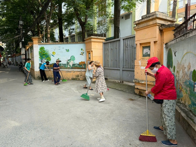 PHƯỜNG VĨNH HƯNG TỔ CHỨC LỄ PHÁT ĐỘNG PHONG TRÀO THI ĐUA “PHƯỜNG VĨNH HƯNG VÌ MÔI TRƯỜNG SÁNG – XANH – SẠCH – ĐẸP”- Ảnh 6.