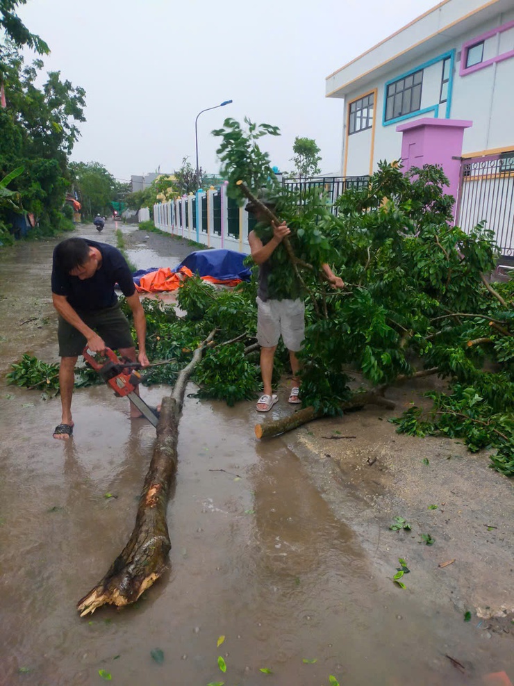 Xã Thanh Oai khẩn trương khắc phục hậu quả trận mưa dông chiều ngày 19/7- Ảnh 7.