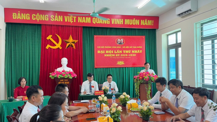 Đại hội Chi bộ Phòng Văn hóa – Xã hội xã Tam Hưng lần thứ I, nhiệm kỳ 2025–2030: Quyết tâm xây dựng tổ chức Đảng trong sạch, vững mạnh toàn diện- Ảnh 3.