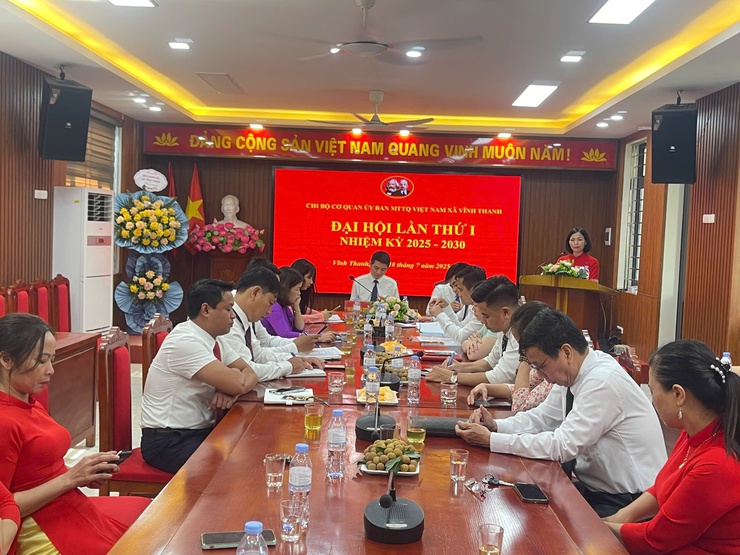 ĐẠI HỘI CHI BỘ CƠ QUAN UB MTTQ VIỆT NAM XÃ VĨNH THANH LẦN THỨ I, NHIỆM KỲ 2025-2030

- Ảnh 5.