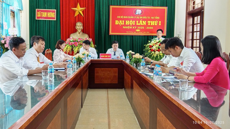 Chi bộ Ban Quản lý dự án đầu tư hạ tầng xã Tam Hưng tổ chức Đại hội lần thứ I, nhiệm kỳ 2025–2030- Ảnh 2.