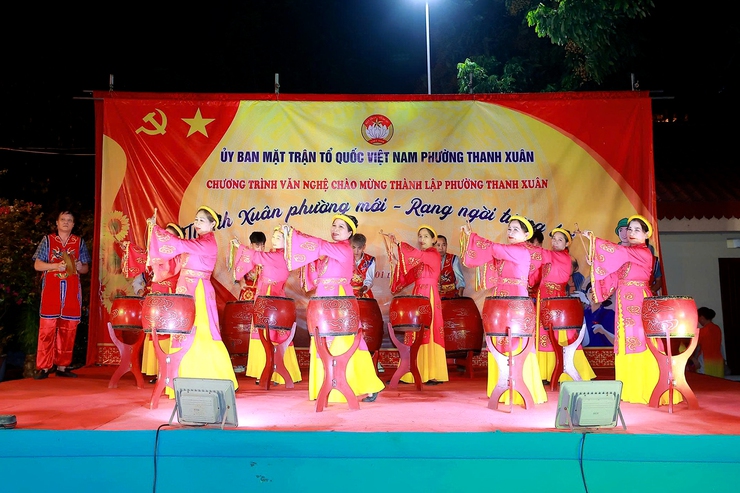 "Thanh Xuân phường mới - Rạng ngời tương lai": Chương trình văn nghệ đặc sắc khai mở kỷ nguyên mới của phường Thanh Xuân- Ảnh 2.