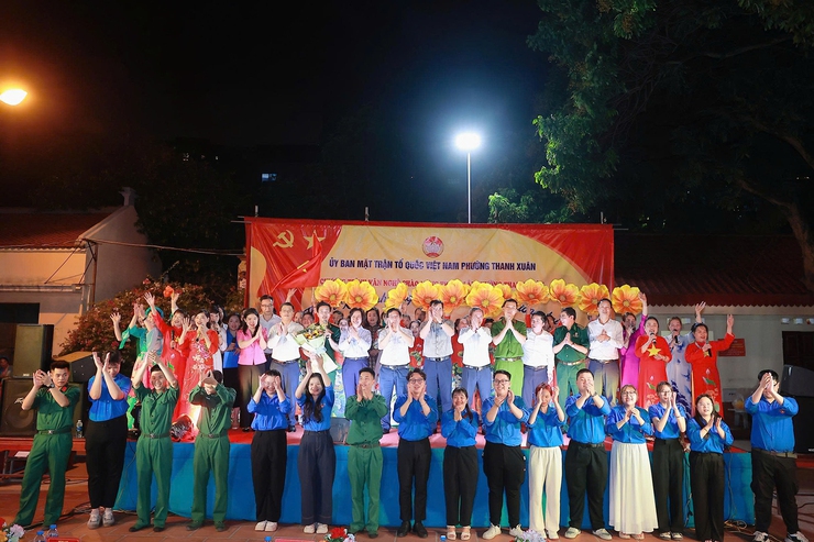"Thanh Xuân phường mới - Rạng ngời tương lai": Chương trình văn nghệ đặc sắc khai mở kỷ nguyên mới của phường Thanh Xuân- Ảnh 9.