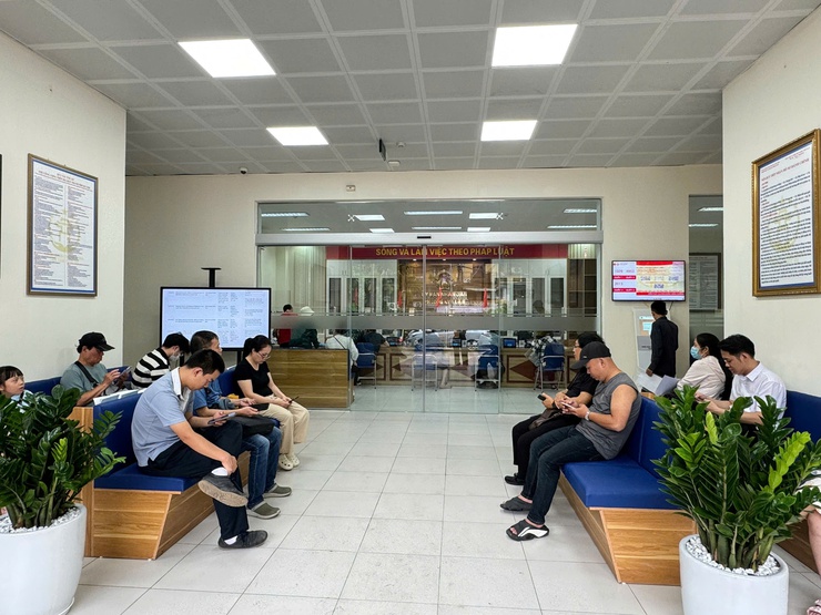 PHƯỜNG KIM LIÊN: CHÍNH THỨC TRIỂN KHAI NGÀY LÀM VIỆC ĐẦU TIÊN THEO MÔ HÌNH CHÍNH QUYỀN 2 CẤP- Ảnh 3.