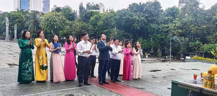 Lễ dâng hương tại Gò Đống Đa- Ảnh 1.