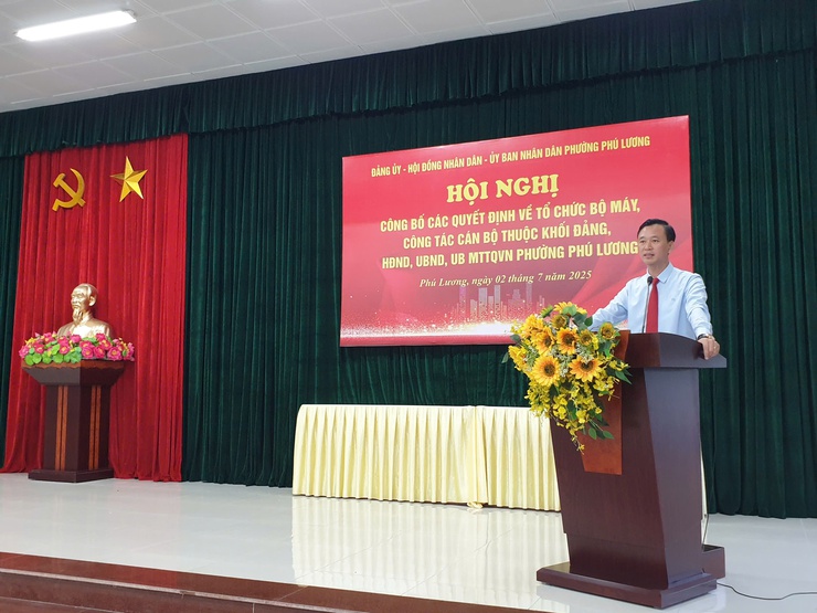 Phường Phú Lương công bố các quyết định về tổ chức bộ máy và công tác cán bộ- Ảnh 5.