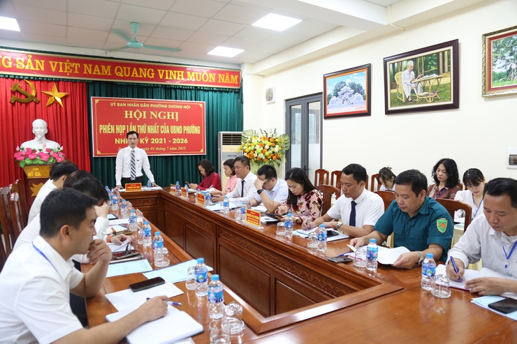 UBND phường Dương Nội tổ chức phiên họp giao ban đầu tiên sau khi thực hiện mô hình chính quyền địa phương 2 cấp- Ảnh 2.