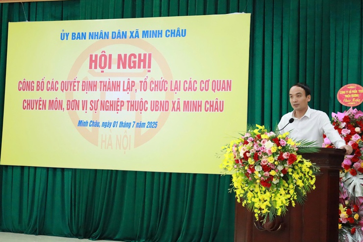 Xã Minh Châu: Công bố các quyết định thành lập, tổ chức lại các cơ quan chuyên môn, đơn vị sự nghiệp trực thuộc UBND xã.- Ảnh 11.