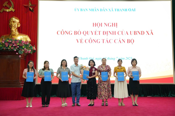 Xã Thanh Oai kiện toàn cán bộ, hướng tới vận hành trơn tru bộ máy chính quyền địa phương 2 cấp- Ảnh 5.