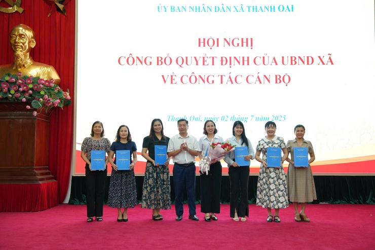 Xã Thanh Oai kiện toàn cán bộ, hướng tới vận hành trơn tru bộ máy chính quyền địa phương 2 cấp- Ảnh 6.
