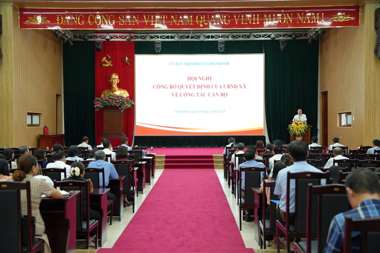 Xã Thanh Oai kiện toàn cán bộ, hướng tới vận hành trơn tru bộ máy chính quyền địa phương 2 cấp- Ảnh 1.