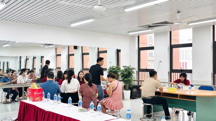 Tưng bừng Ngày hội tuyển sinh năm học 2025 - 2026 tại các trường Tiểu học trên địa bàn phường Yên Hòa- Ảnh 3.