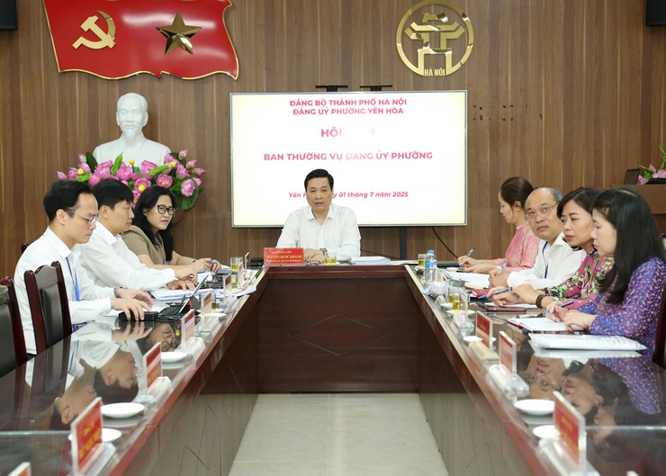 Đảng uỷ phường Yên Hoà tổ chức Hội nghị Thường Trực, Hội nghị Ban Thường vụ, Ban Chấp hành Đảng bộ phường lần thứ Nhất, nhiệm kỳ 2025 - 2030- Ảnh 1.