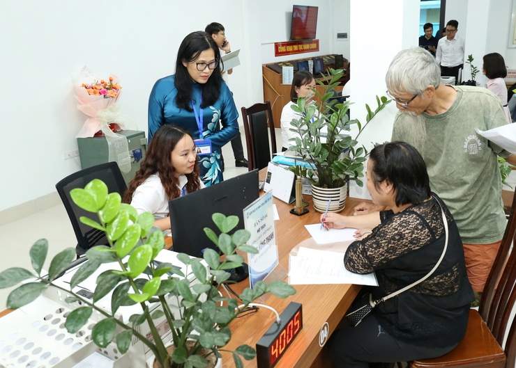 Đảng uỷ phường Yên Hoà tổ chức Hội nghị Thường Trực, Hội nghị Ban Thường vụ, Ban Chấp hành Đảng bộ phường lần thứ Nhất, nhiệm kỳ 2025 - 2030- Ảnh 5.