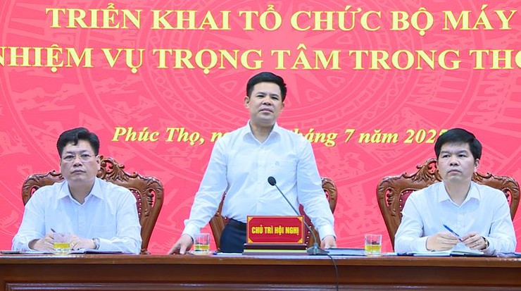 UBND xã triển khai tổ chức bộ máy, xác định nhiệm vụ trọng tâm ngay sau khi thành lập- Ảnh 3.